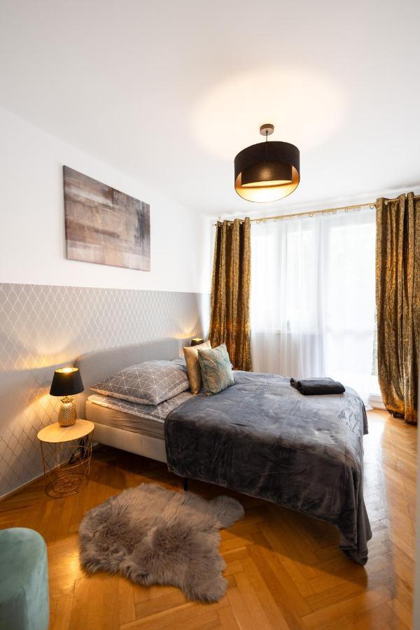 Clicktheflat Stawki Apart Rooms Varsovie Extérieur photo
